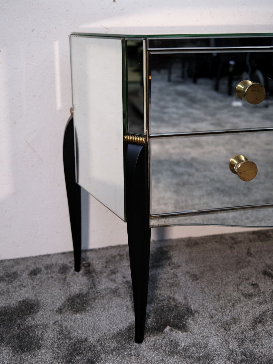 Art Deco Chest Of Drawers With Mirrors And Elegantly Curved Legs. Brass-colored Wall Lights.-photo-3