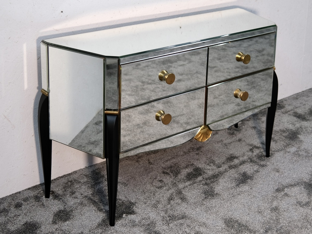 Art Deco Chest Of Drawers With Mirrors And Elegantly Curved Legs. Brass-colored Wall Lights.-photo-4
