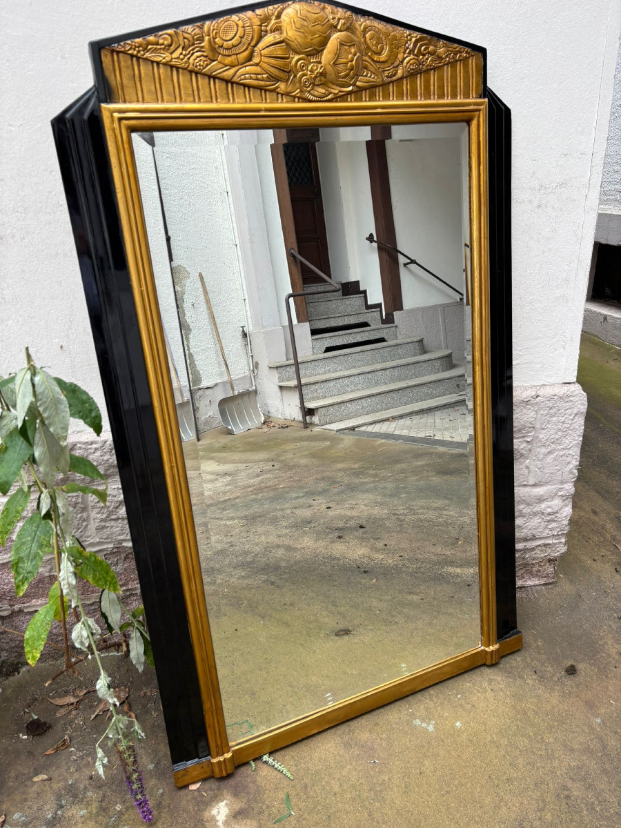 Art Deco Fluted Trumeau With Stylized Floral Ornament Circa 1925