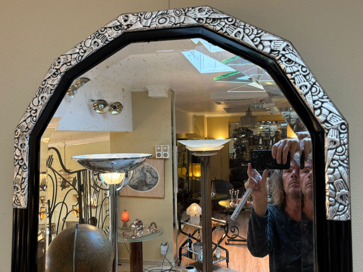 Miroir Art Déco vers 1925 cadre au relief floral stylisé-photo-2