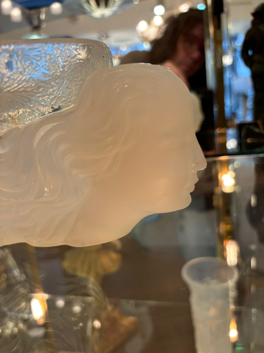 Jardinière Art Déco vers 1930 en verre opalescent signée Etling-photo-2