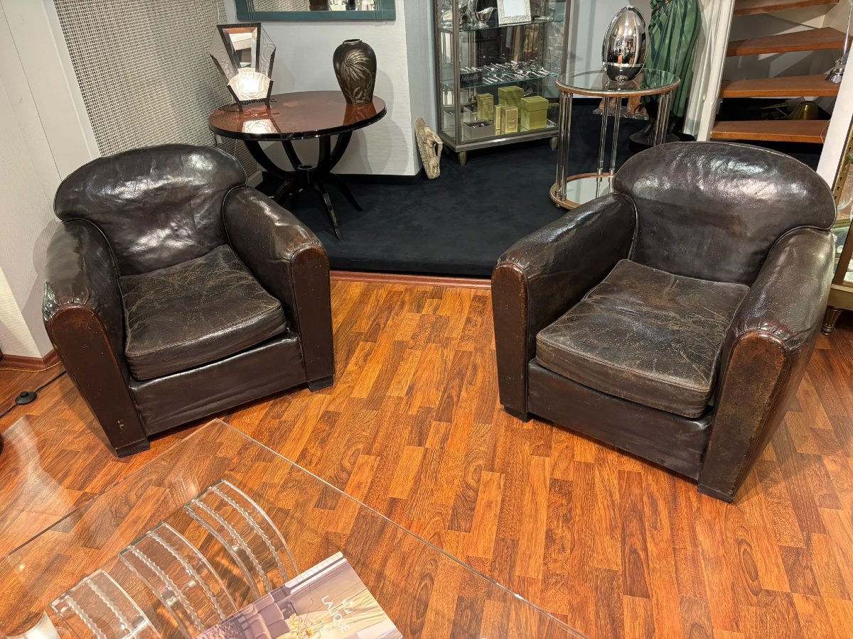 Paire de fauteuils club Art Déco en cuir 