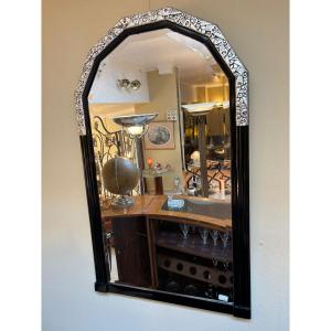 Miroir Art Déco vers 1925 cadre au relief floral stylisé