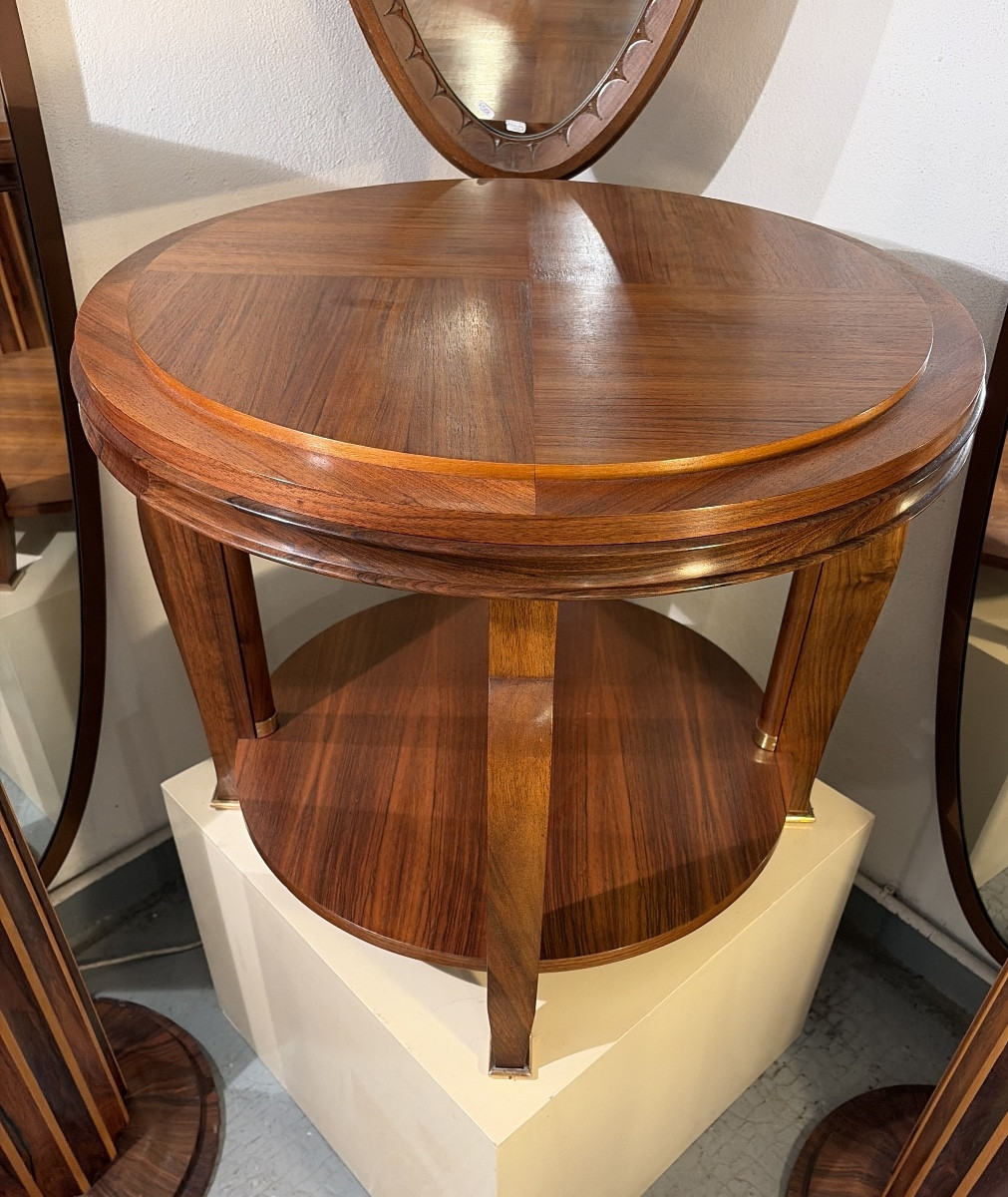 Pedestal Table-photo-2