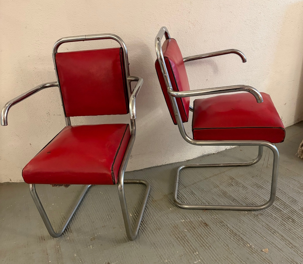 2 fauteuils de coiffeur 