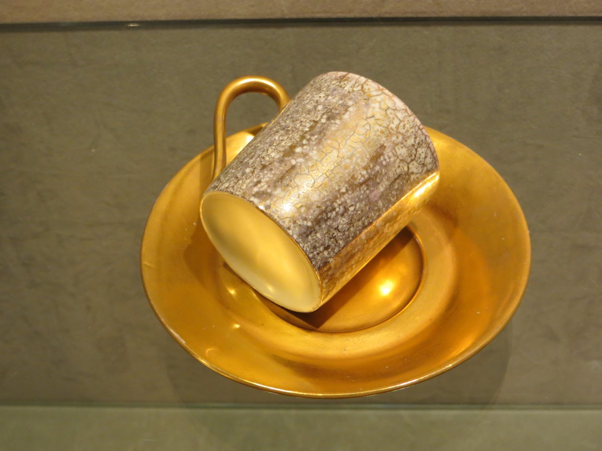 Porcelain Coffee Cup And Saucer-photo-2