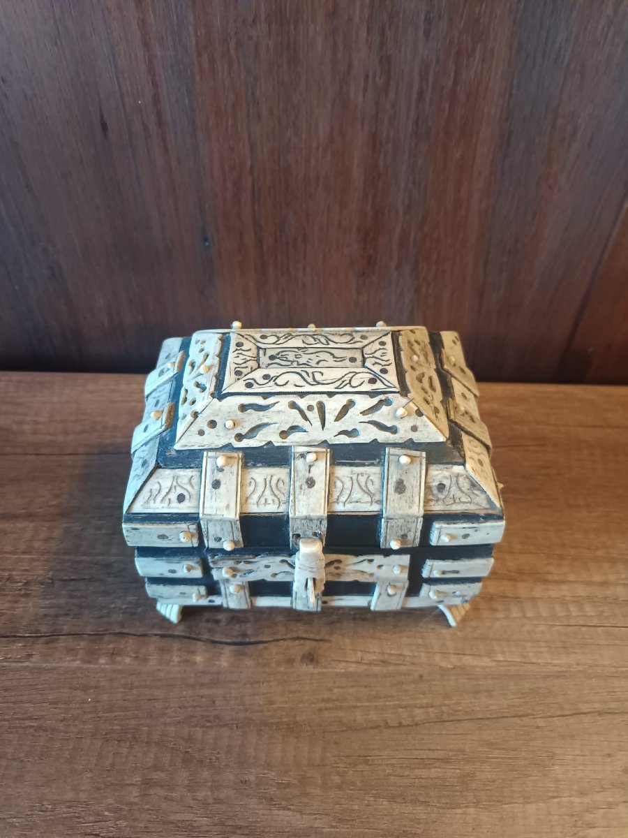 Portuguese Box In Carved Wood And Bone, 20th Century-photo-2