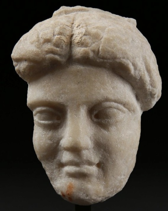 T&ecirc;te de femme romaine en marbre - Ier si&egrave;cle