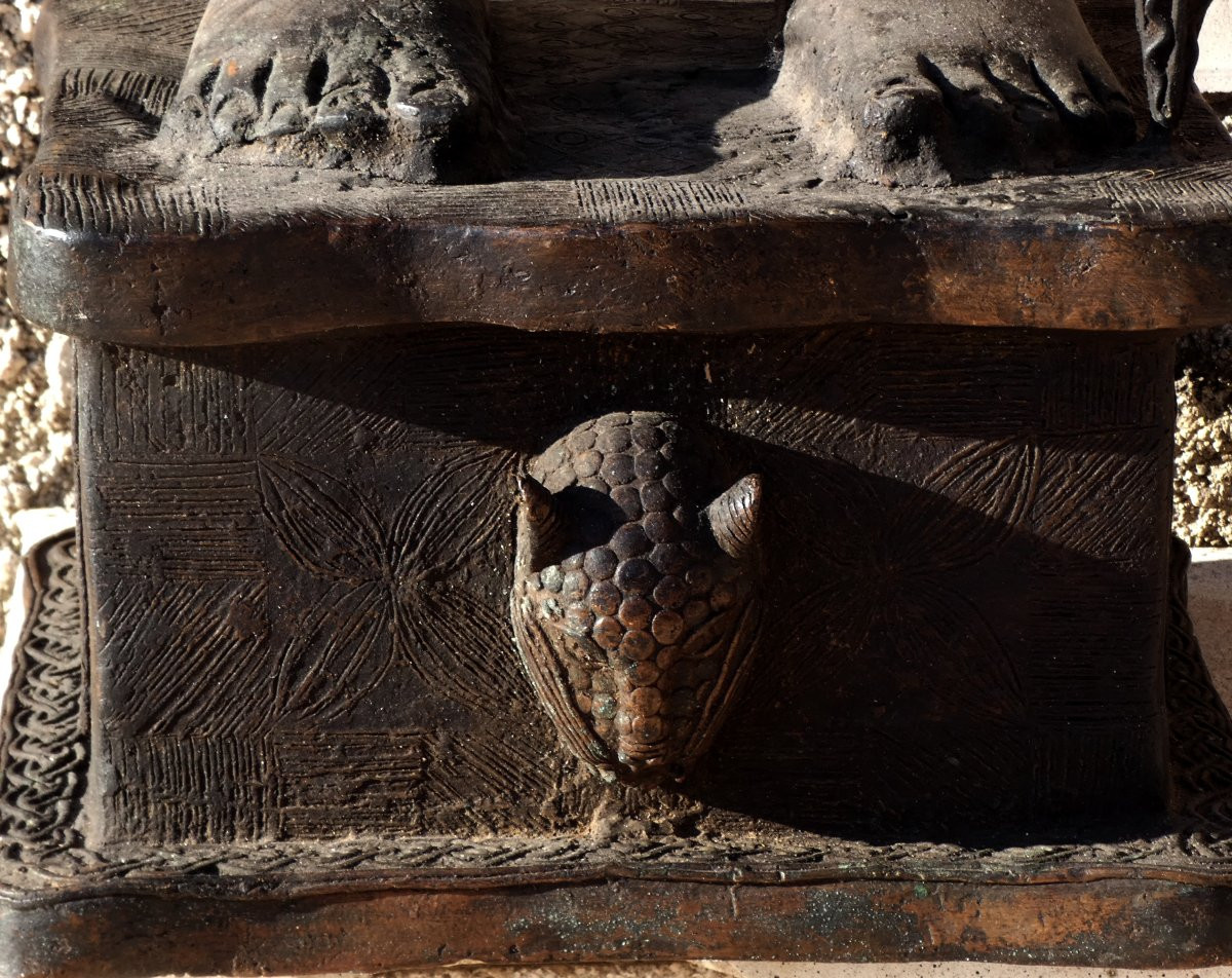 GRANDE SCULPTURE  BRONZE XXe - ART AFRICAIN - UN GUERRIER YORUBA DE L'ETHNIE EDO DU BÉNIN-photo-6