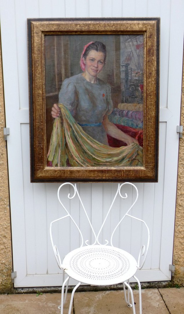 GRANDE TOILE IMPRESSIONNISTE 1949 - ÉCOLE RUSSE- JEUNE FEMME OUVRIÈRE DU TEXTILE- SIGNÉ  ? -photo-5