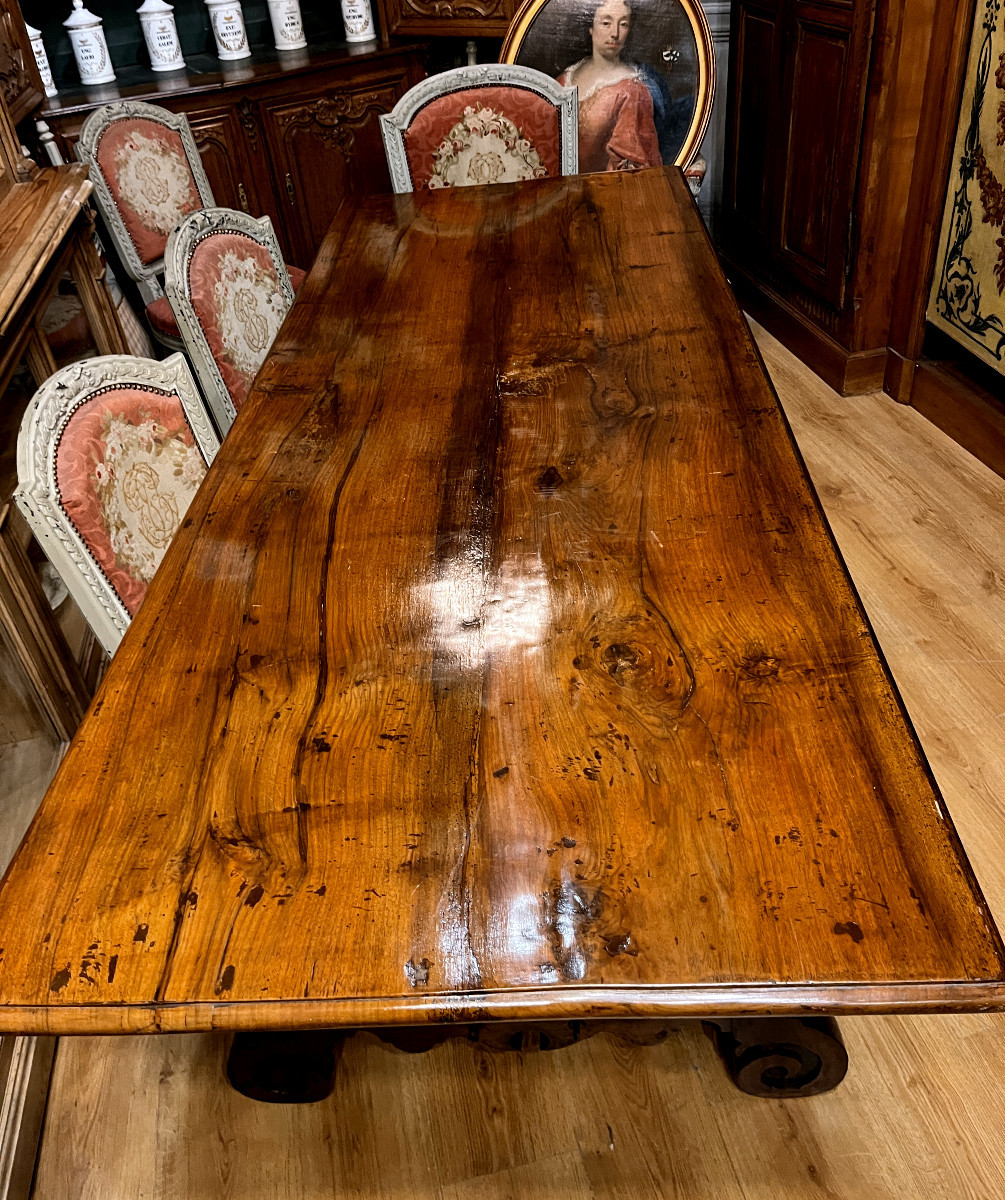 Important Spanish Walnut Table With Monoxyl Top - 18th Century.-photo-4