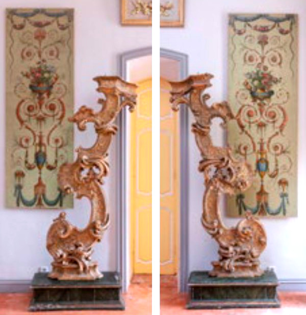 Importante Paire d'élèments de boiseries sculptées et  dorées - Italie XVIIIème.
