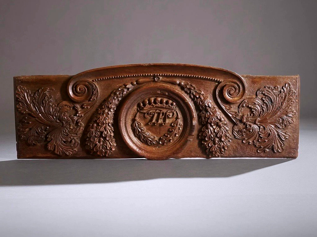 Important Carved Oak Pediment—louis XVI—18th Century