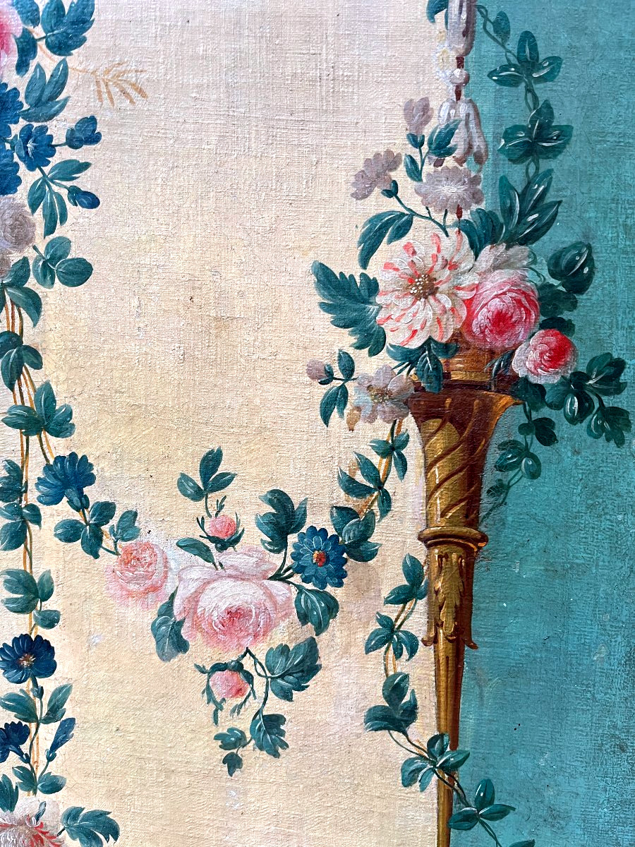 Importante toile XVIIIE à décor floral, médaillon aux trois amours-photo-1