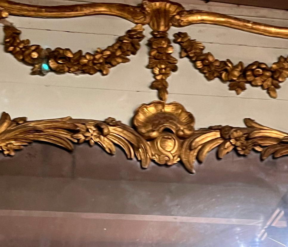 Important trumeau de boiserie en bois sculpté, peint et doré, XVIIIe siècle-photo-3