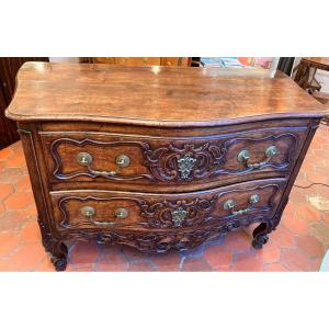 Provençal Animated Chest Of Drawers In Molded Walnut - 18th Century