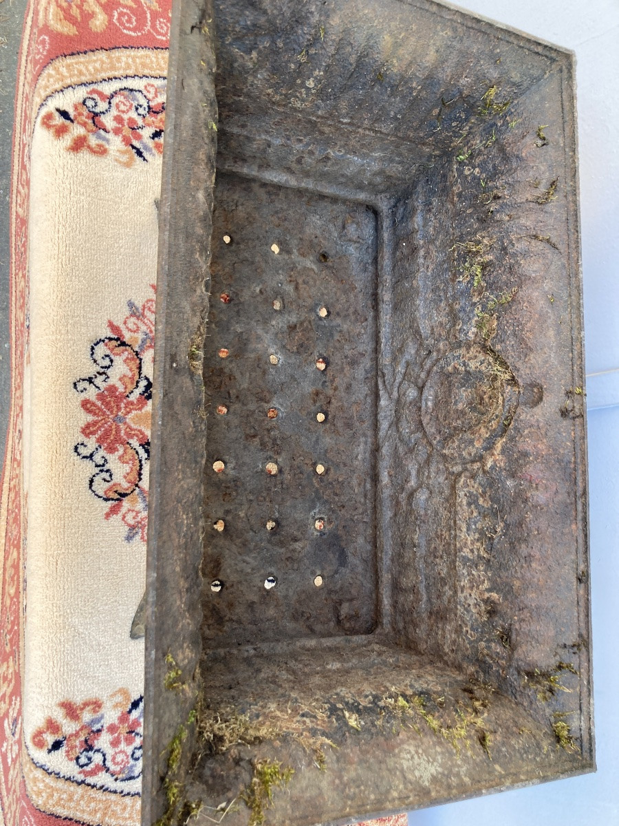 Cast Iron Planter-photo-3