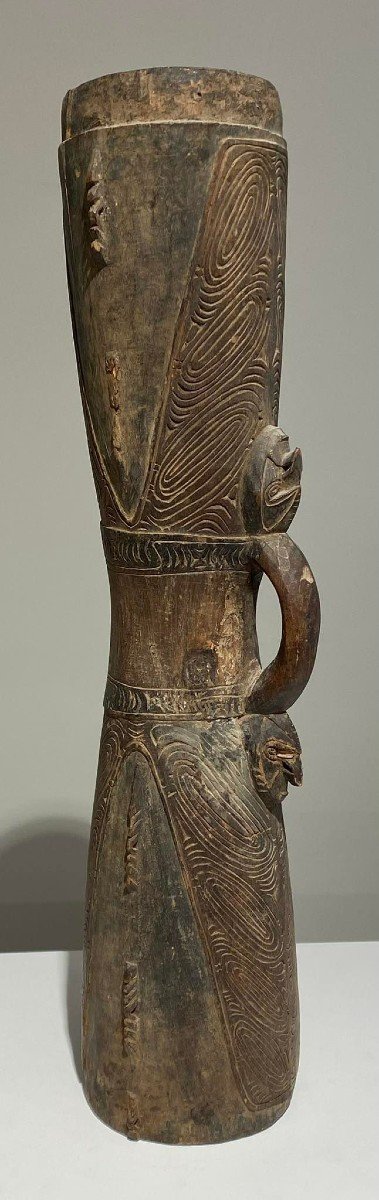 Kundu Drum With 2 Sepik Ramu Masks Papua New Guinea - Art Oceania - Circa 1920