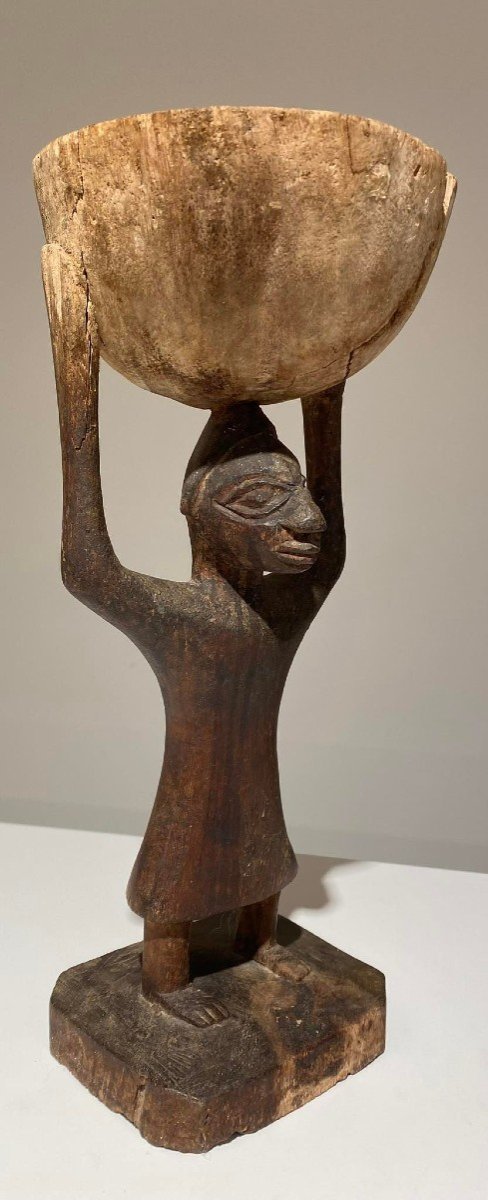 Impressionnante Ancienne Porteuse De Coupe Yoruba - Nigeria - Bénin  -Avant 1920 / 19ème Siècle