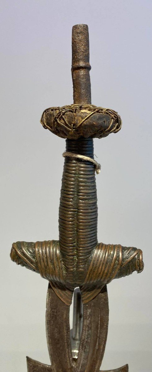 Ancien Et Exceptionnel Couteau De La Tribu Yakoma/ngbandi Dr Congo  Ubangi - Afrique - Ca 1900-photo-1