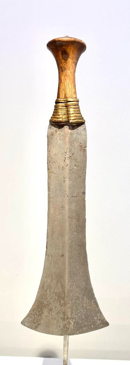Ancienne Et Exceptionnelle épée Courte De La Tribu Ngombe Konda Kundu Dr Congo Afrique Ca 1900