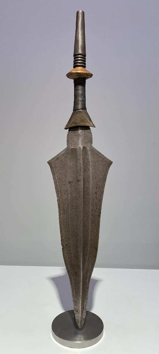  Large Knife Or Saber Of The Ngandu Saka Mongo Tribe, Democratic Republic Of Congo / Kongo, 19th Century, Circa 1900