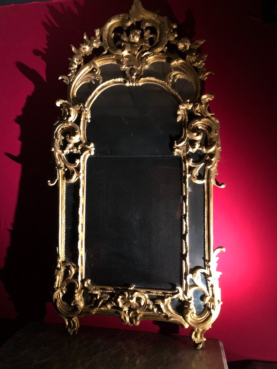 Large Provençal Mirror With Pare Closes In Golden Wood 18th Century