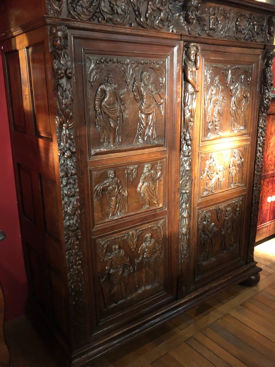Rare Armoire De Sumène Représentant Les Douzes Apôtres-photo-3