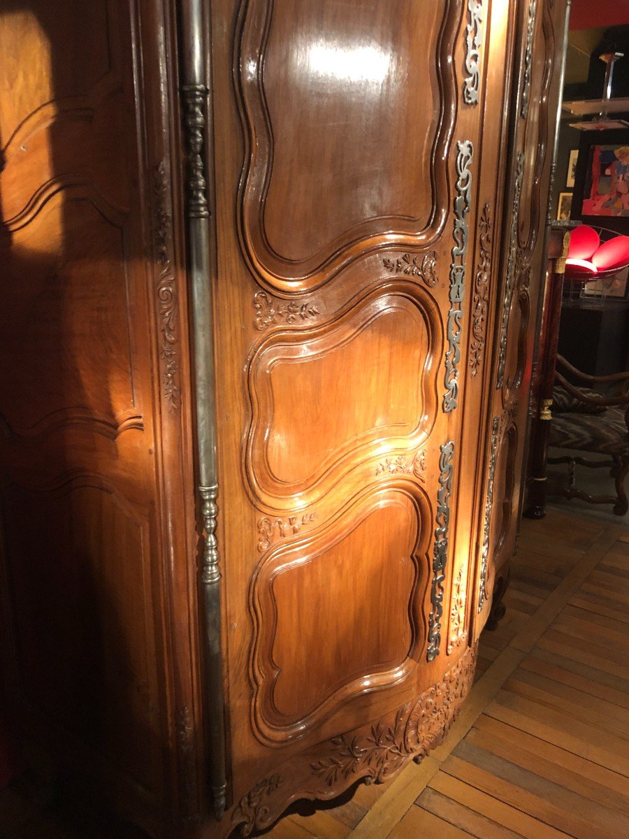 Armoire De Mariage Arlésienne Galbée d'époque Louis XV -photo-1