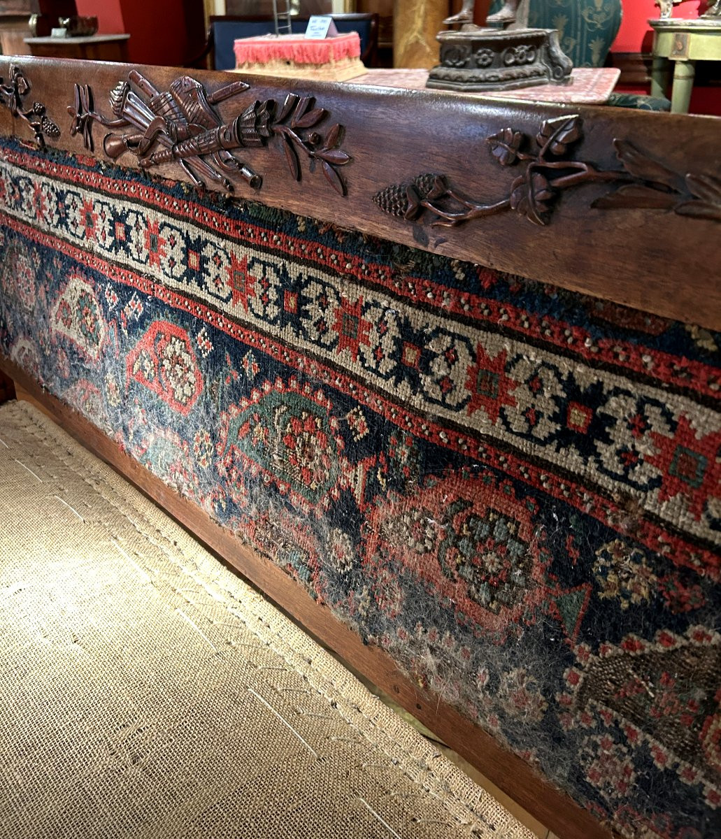 Banquette en bois de Noyer richement sculptée  " ART POPULAIRE "-photo-3