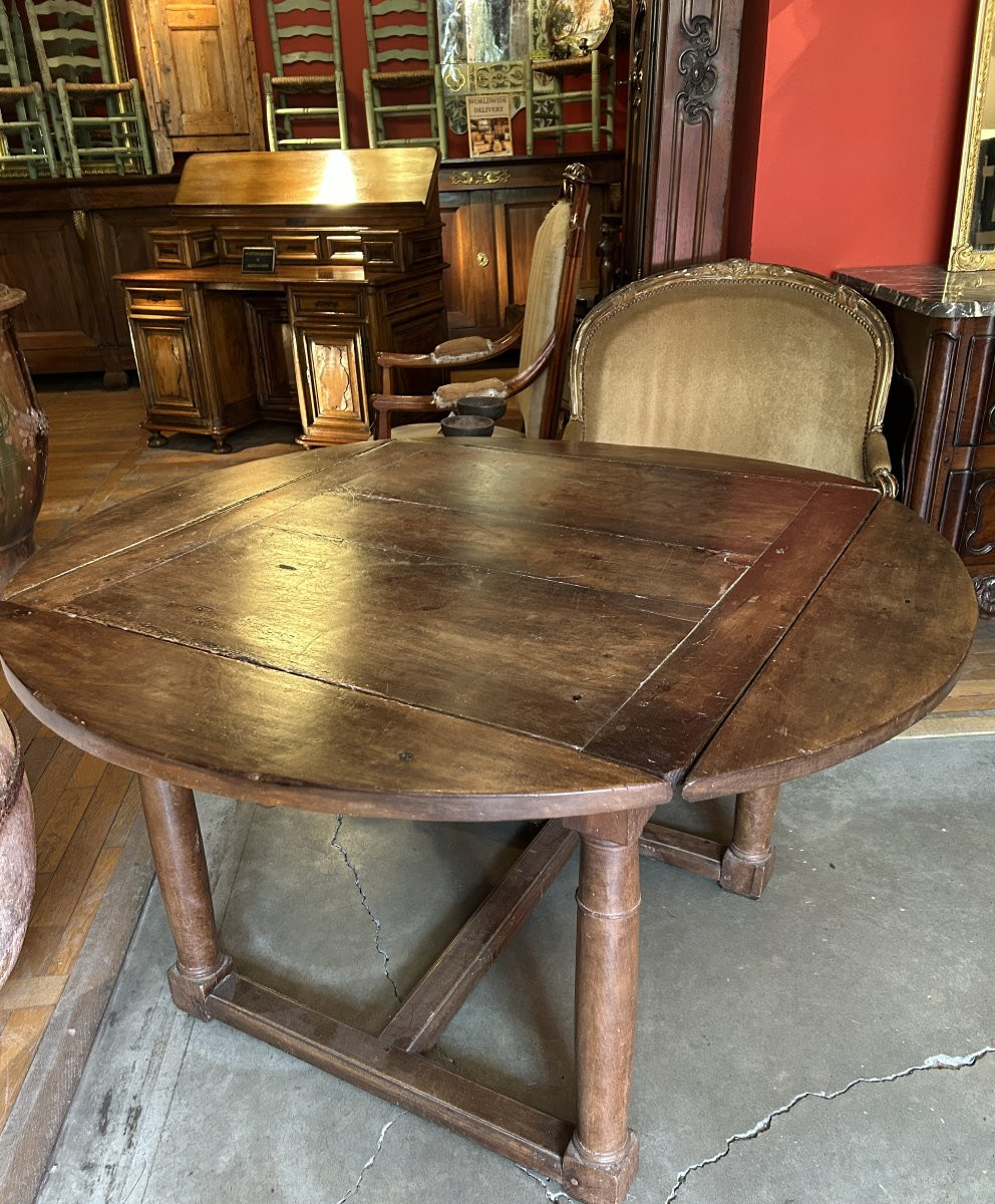 Table en bois de Noyer d'époque Louis XIV-photo-1