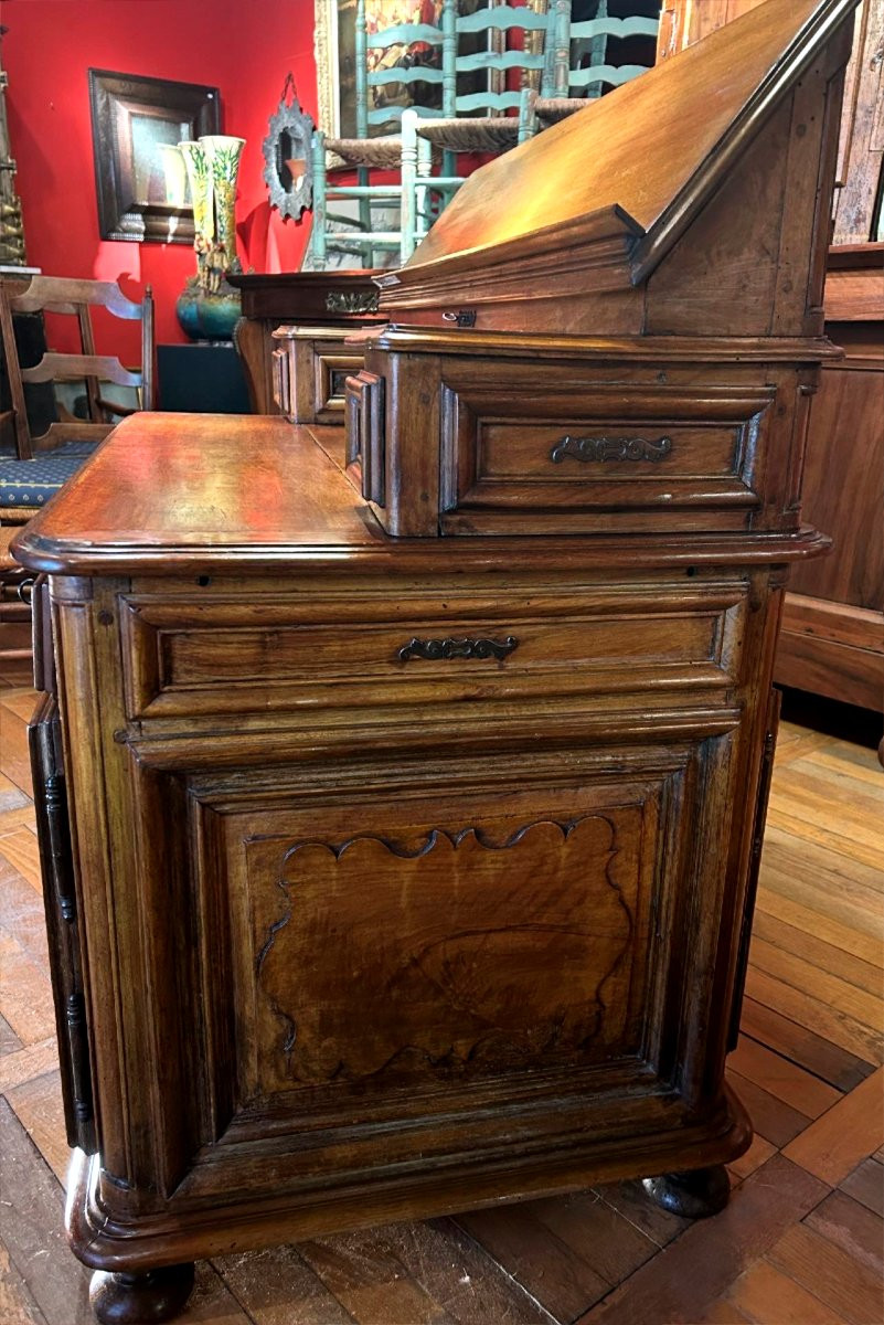 Middle Office Or Money Changer's Office-photo-6