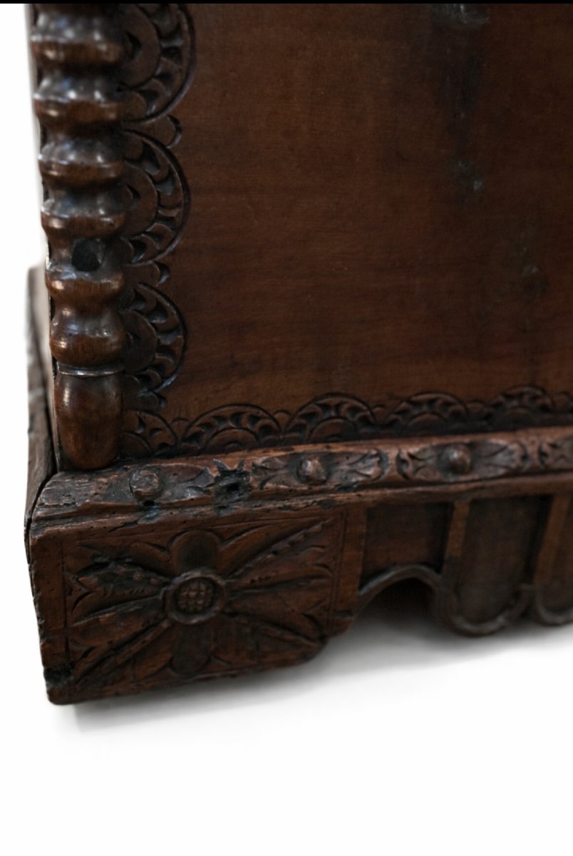 Coffre Louis XIII-photo-2