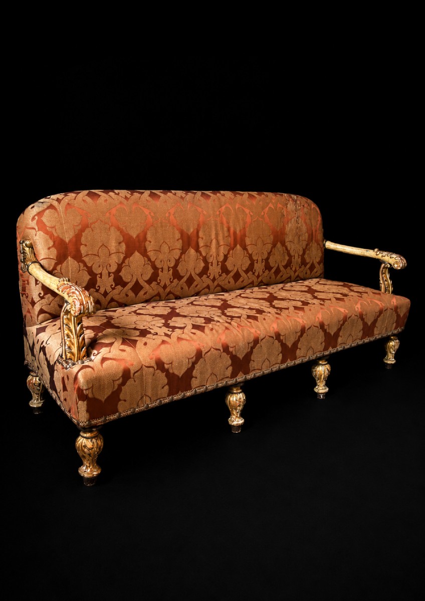 Banquette italienne de style Louis XVI en bois doré