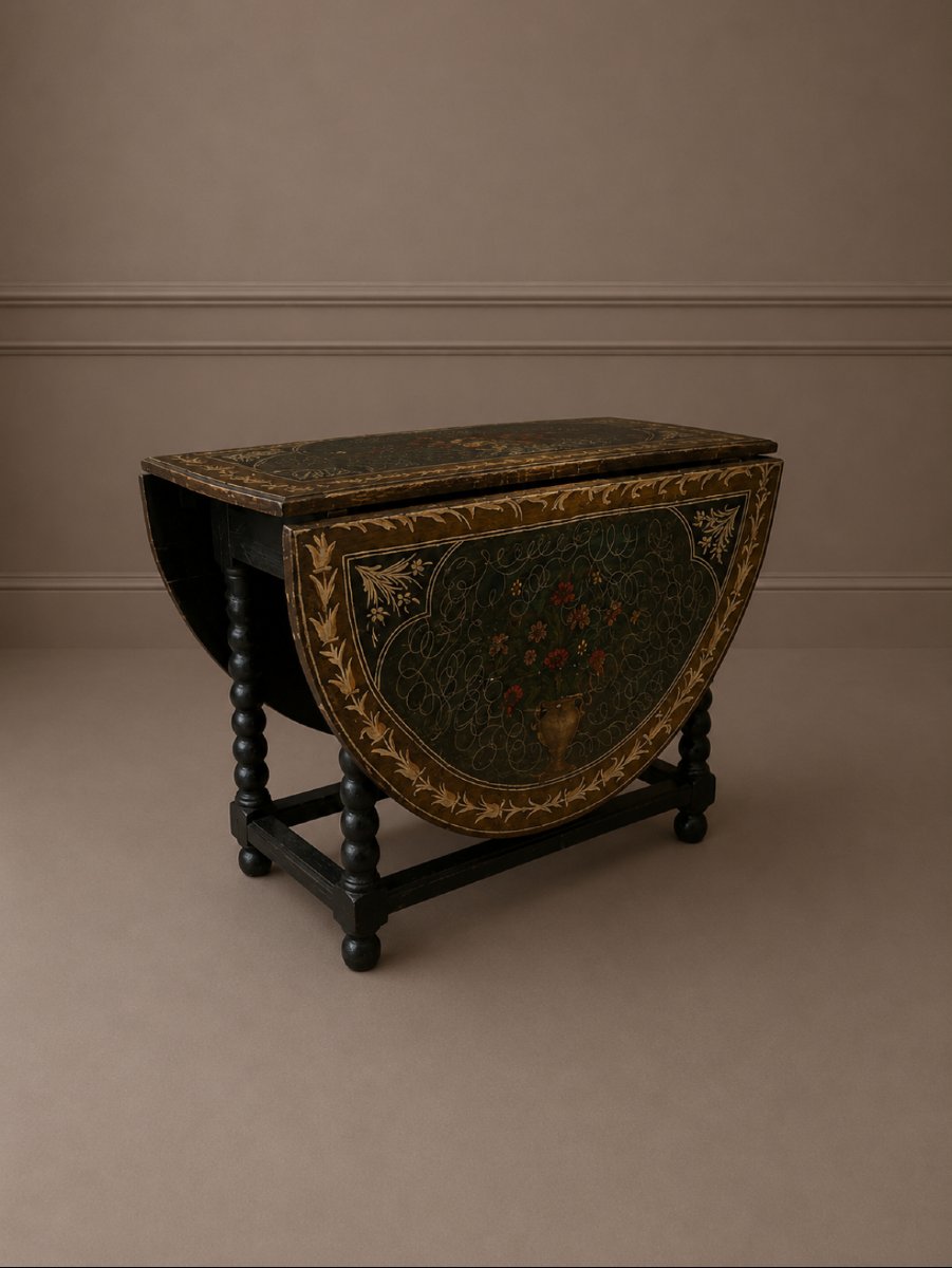 Gateleg Table-photo-4