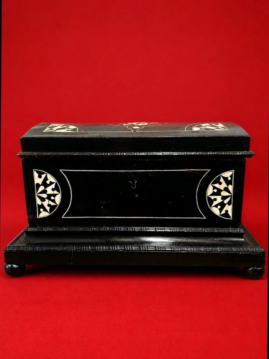 Italian Chest