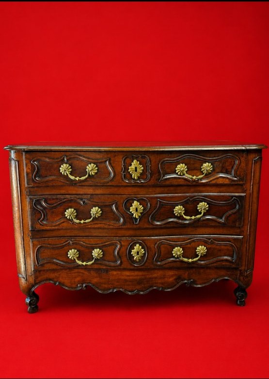 Louis XV Chest Of Drawers 