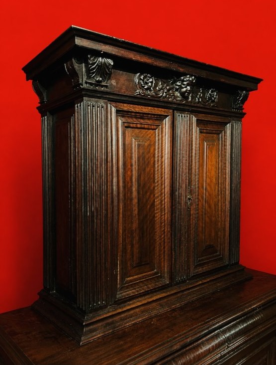 Louis XIII-era Two-section Recessed Sideboard-photo-1