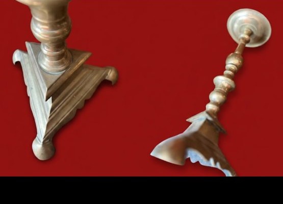 Pair Of 17th-century Bronze Candlesticks-photo-1