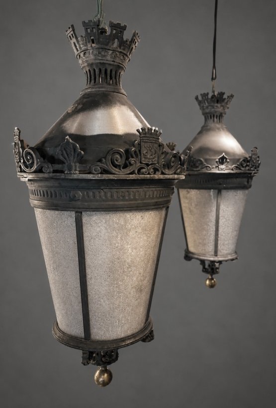 Four Streetlights In The City Of Paris -photo-3