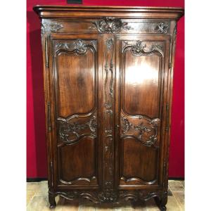 Armoire De Mariage En Noyer d'Epoque  Louis XV 