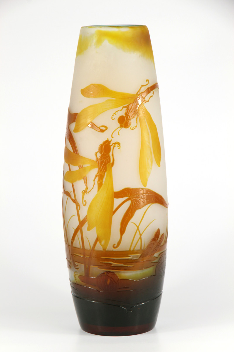 Vase Gallé (nénuphars et libellules)