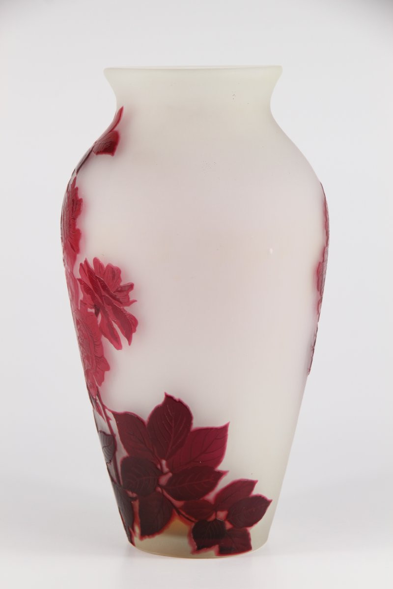 Gallé Vase (roses)-photo-1