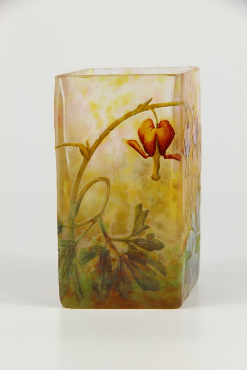 Daum Nancy Vase (bleeding Hearts)-photo-5