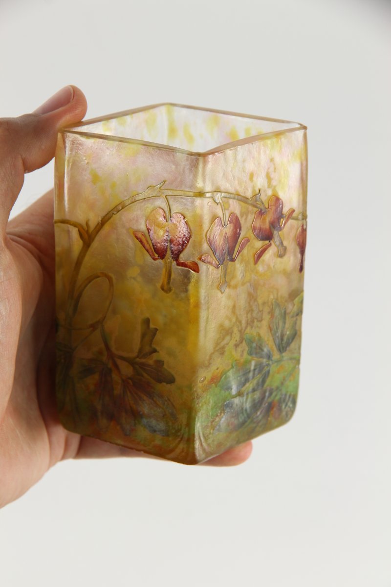 Daum Nancy Vase (bleeding Hearts)-photo-7