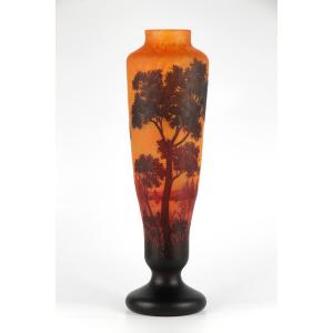 Vase Daum Nancy (paysage lacustre)