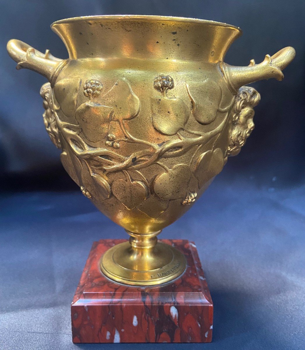 Ferdinand Levillain (1837-1905) Vase en bronze doré sur piédouche signé F. Barbedienne -Fondeur