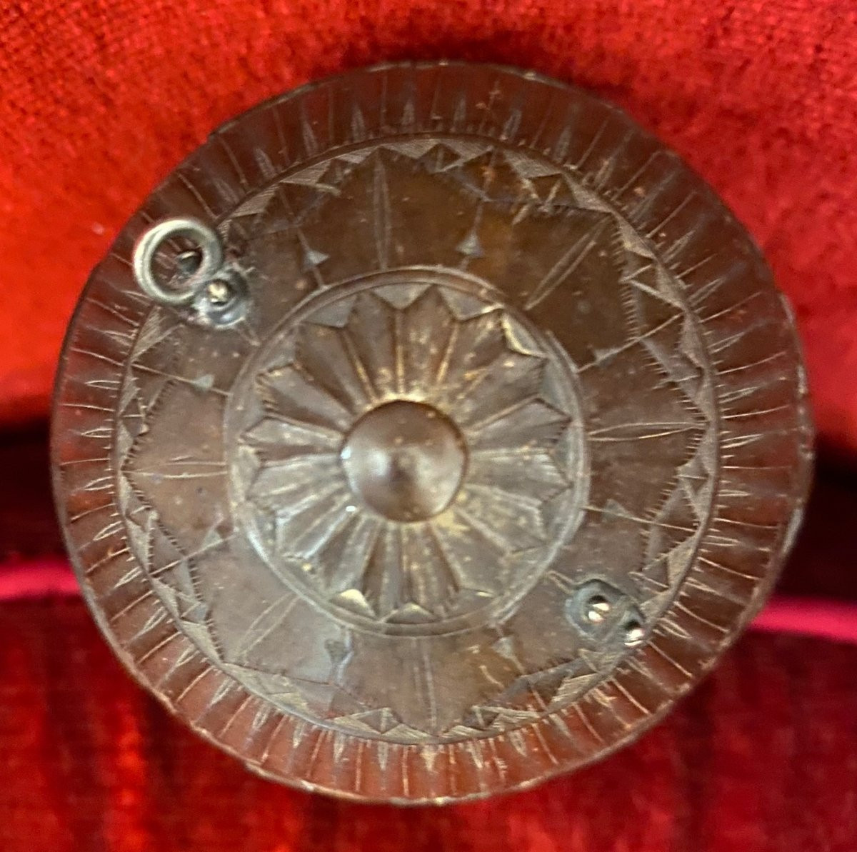 Poire à Poudre en Noix de Coco sculptée - 1ere moitié XIX siècle -photo-2