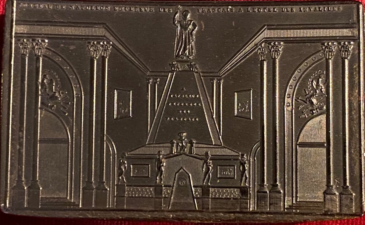 Rectangular Snuffbox With Relief Decoration "tomb Of Napoleon, Emperor Of The French" - Empire-photo-2