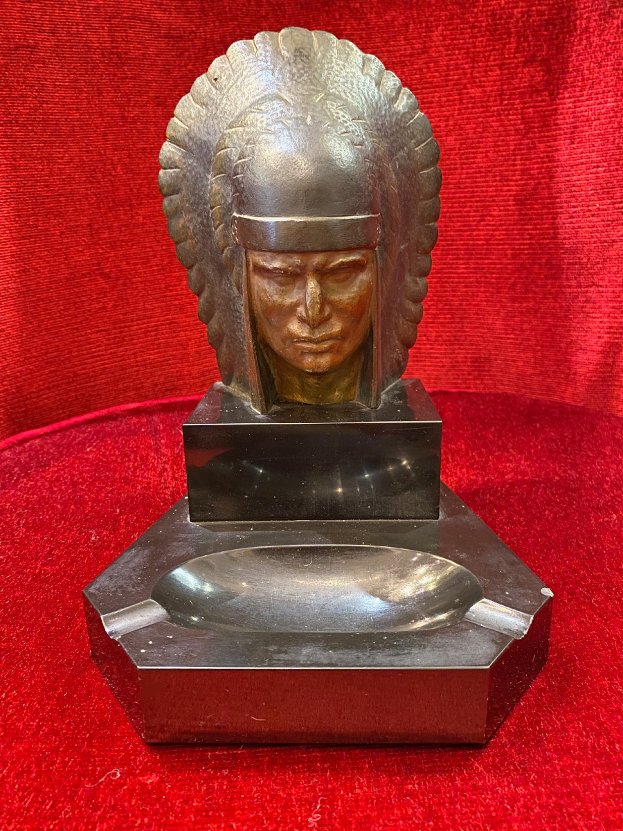 Georges GARREAU (1885-1955) - Cendrier ART DECO en bronze et marbre au buste d'INDIEN